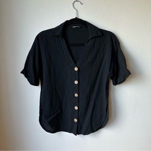 Black button up top size Small